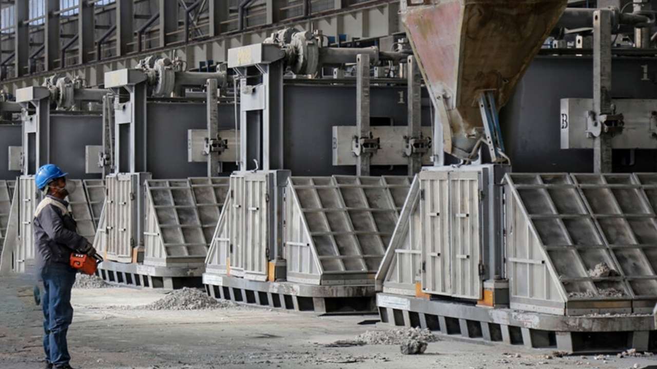 آلومینای ایران مجبور به خرید برق شد